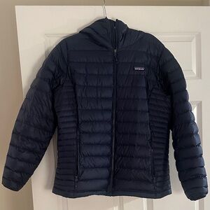 Patagonia Navy Blue Quilted Jacket: “Women’s Down Sweater (Hoody)”